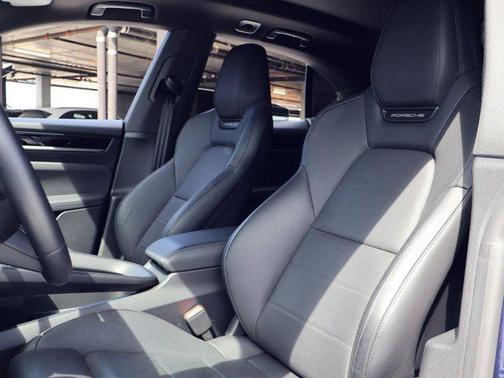 2025 Porsche Macan Electric