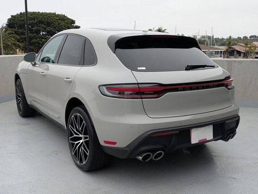 2024 Porsche Macan Base