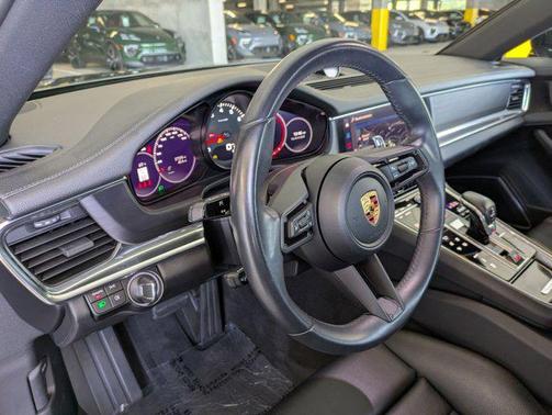 2023 Porsche Panamera Platinum Edition