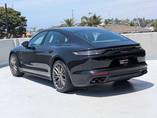 2023 Porsche Panamera Platinum Edition