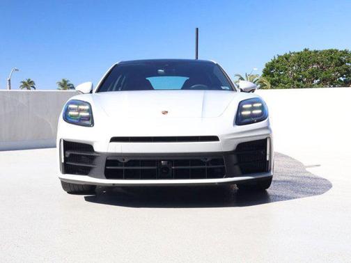 2025 Porsche Panamera RWD