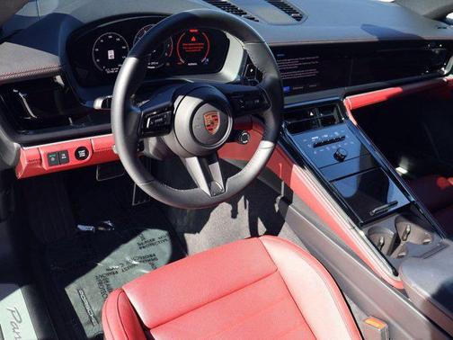 2025 Porsche Panamera RWD