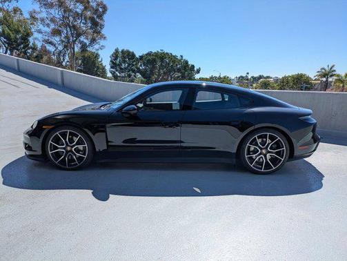 2026 Porsche Taycan 4