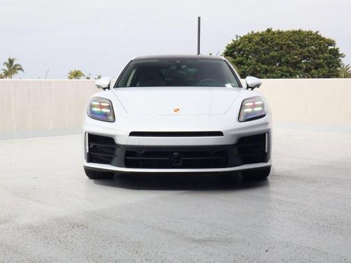 Ice Grey Metallic 2026 Porsche Panamera RWD