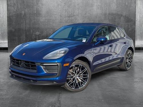 2023 Porsche Macan Base