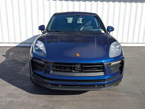 2023 Porsche Macan Base