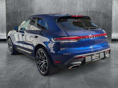 2023 Porsche Macan Base