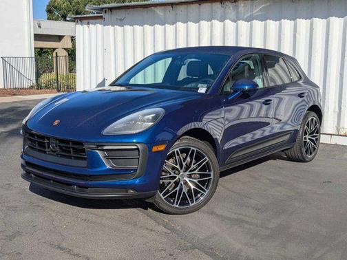 2023 Porsche Macan Base