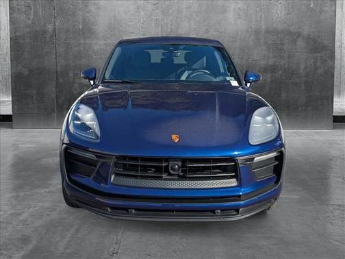 2023 Porsche Macan Base