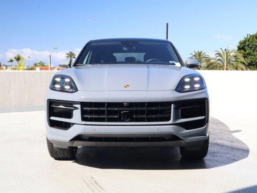 Arctic Grey 2024 Porsche Cayenne Cayenne