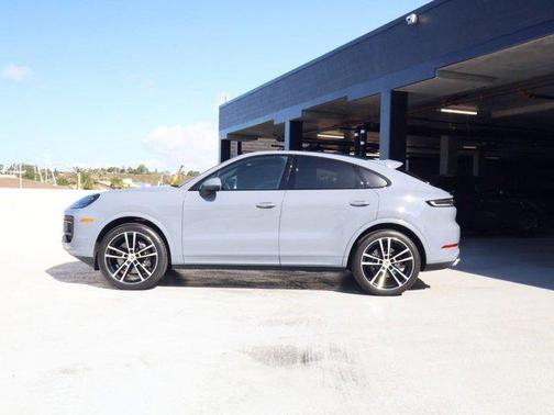 Arctic Grey 2024 Porsche Cayenne Cayenne