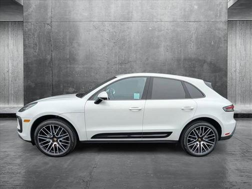 2024 Porsche Macan Base