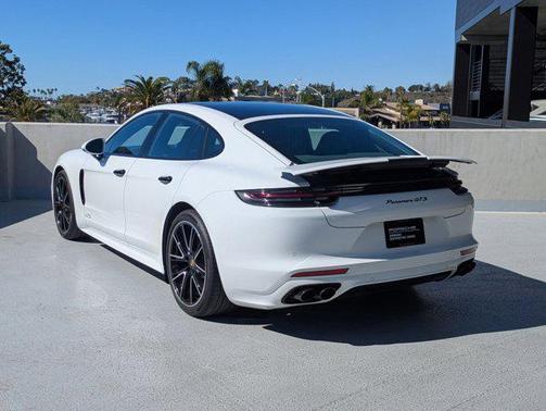 2019 Porsche Panamera GTS