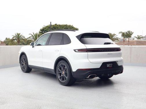 White 2024 Porsche Cayenne Cayenne