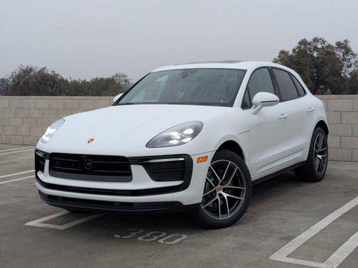 2025 Porsche Macan AWD