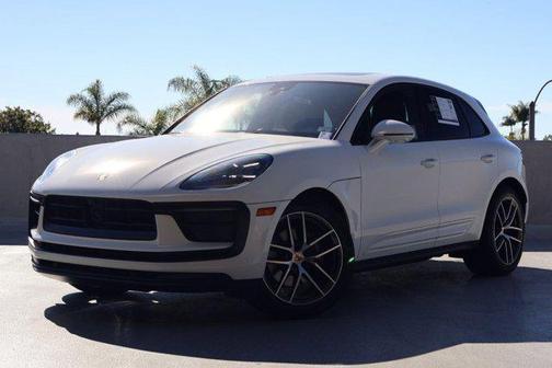 2025 Porsche Macan AWD