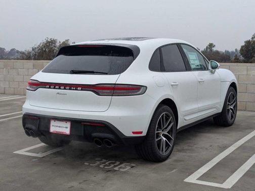 2025 Porsche Macan AWD