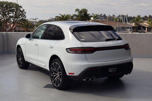 2025 Porsche Macan AWD