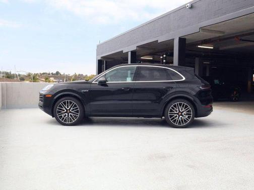 Chalk 2026 Porsche Cayenne Cayenne E-Hybrid