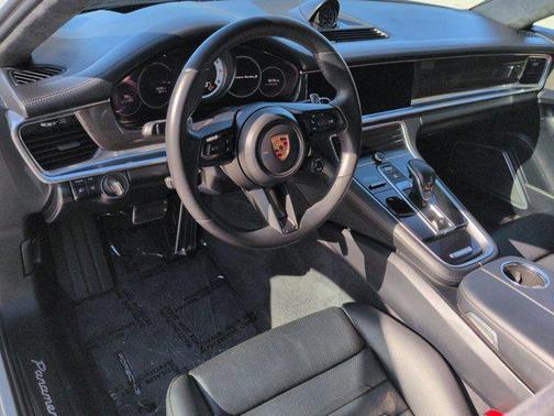 2023 Porsche Panamera Turbo S