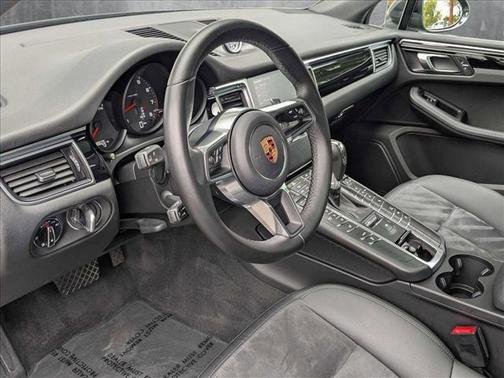 2018 Porsche Macan Base
