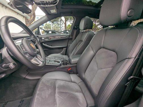 2018 Porsche Macan Base