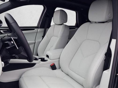 Volcano Grey Metallic 2026 Porsche Macan Macan