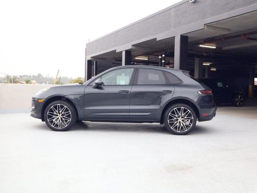 Volcano Grey Metallic 2026 Porsche Macan Macan