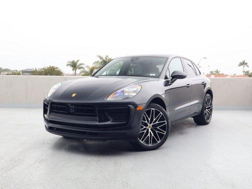 Volcano Grey Metallic 2026 Porsche Macan Macan