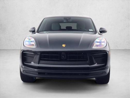 Volcano Grey Metallic 2026 Porsche Macan Macan