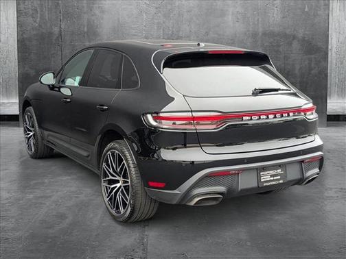 2024 Porsche Macan Base
