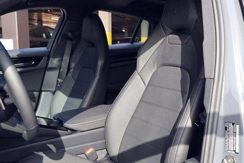 2026 Porsche Panamera RWD