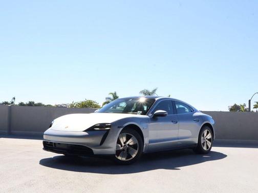 Dolomite Silver Metallic 2020 Porsche Taycan Taycan 4S