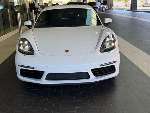 Ice Grey Metallic 2024 Porsche 718 Cayman Style Edition