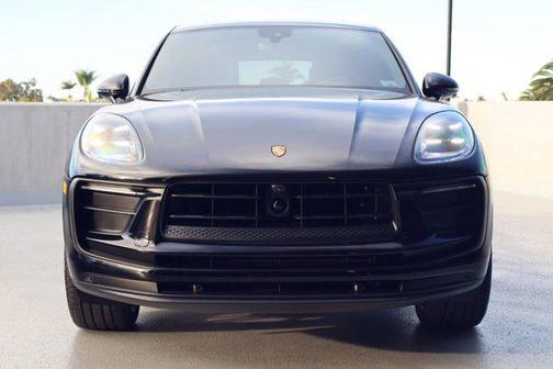 2025 Porsche Macan AWD