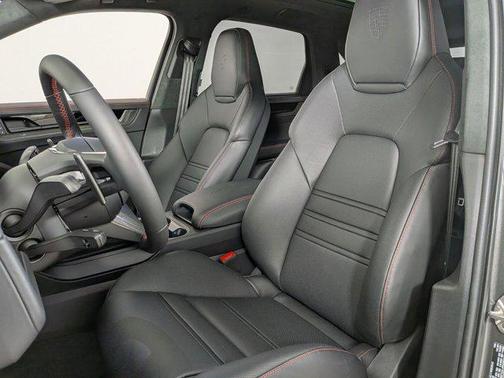 2026 Porsche Cayenne GTS