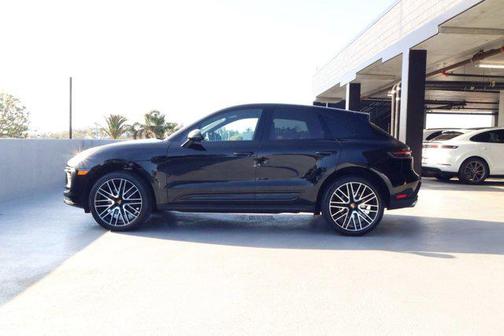 2025 Porsche Macan AWD