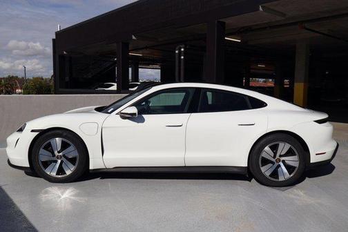 2022 Porsche Taycan RWD