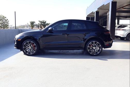 Black 2023 Porsche Macan Macan