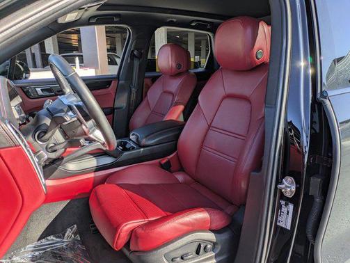 2022 Porsche Cayenne Cayenne