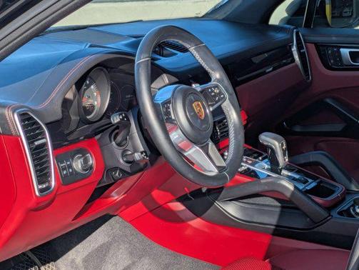 2022 Porsche Cayenne Cayenne