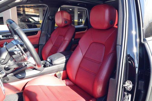 2022 Porsche Cayenne Cayenne