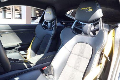 2025 Porsche 718 Cayman GT4 RS