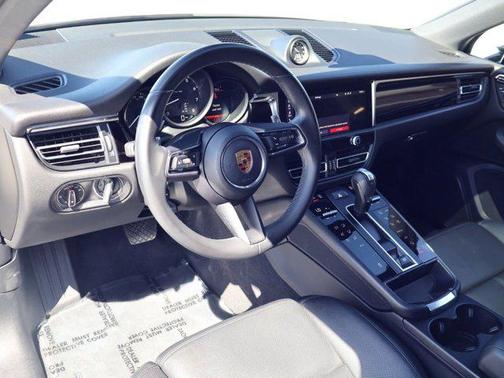 Chalk 2023 Porsche Macan Macan