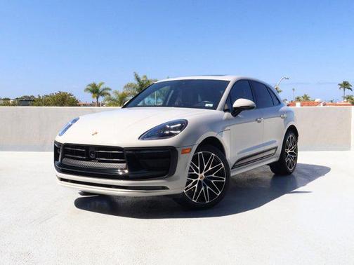 Chalk 2023 Porsche Macan Macan