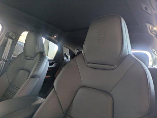 2025 Porsche Cayenne AWD