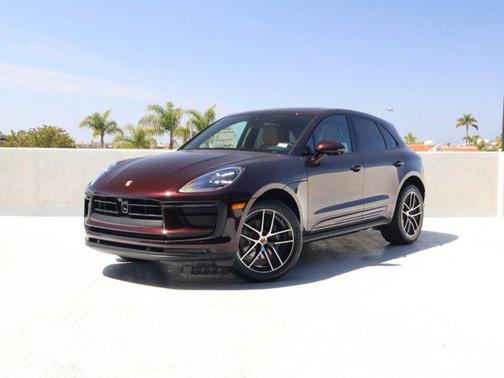 Copper Ruby Metallic 2026 Porsche Macan Macan