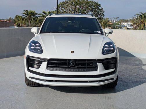 2025 Porsche Macan S