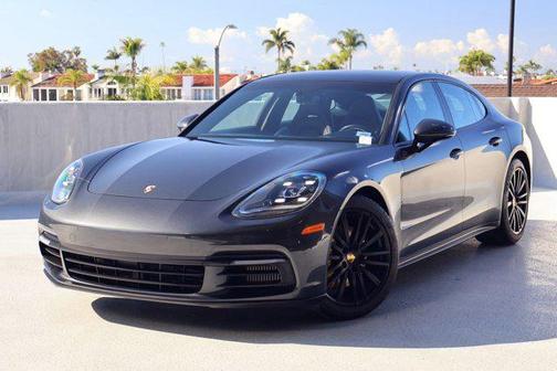 2018 Porsche Panamera 4S
