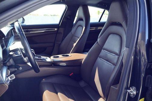 2018 Porsche Panamera 4S